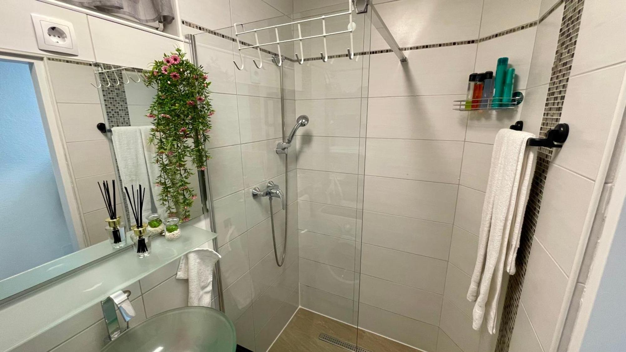 Zentrale, Moderne Wohnung In Graz Dış mekan fotoğraf